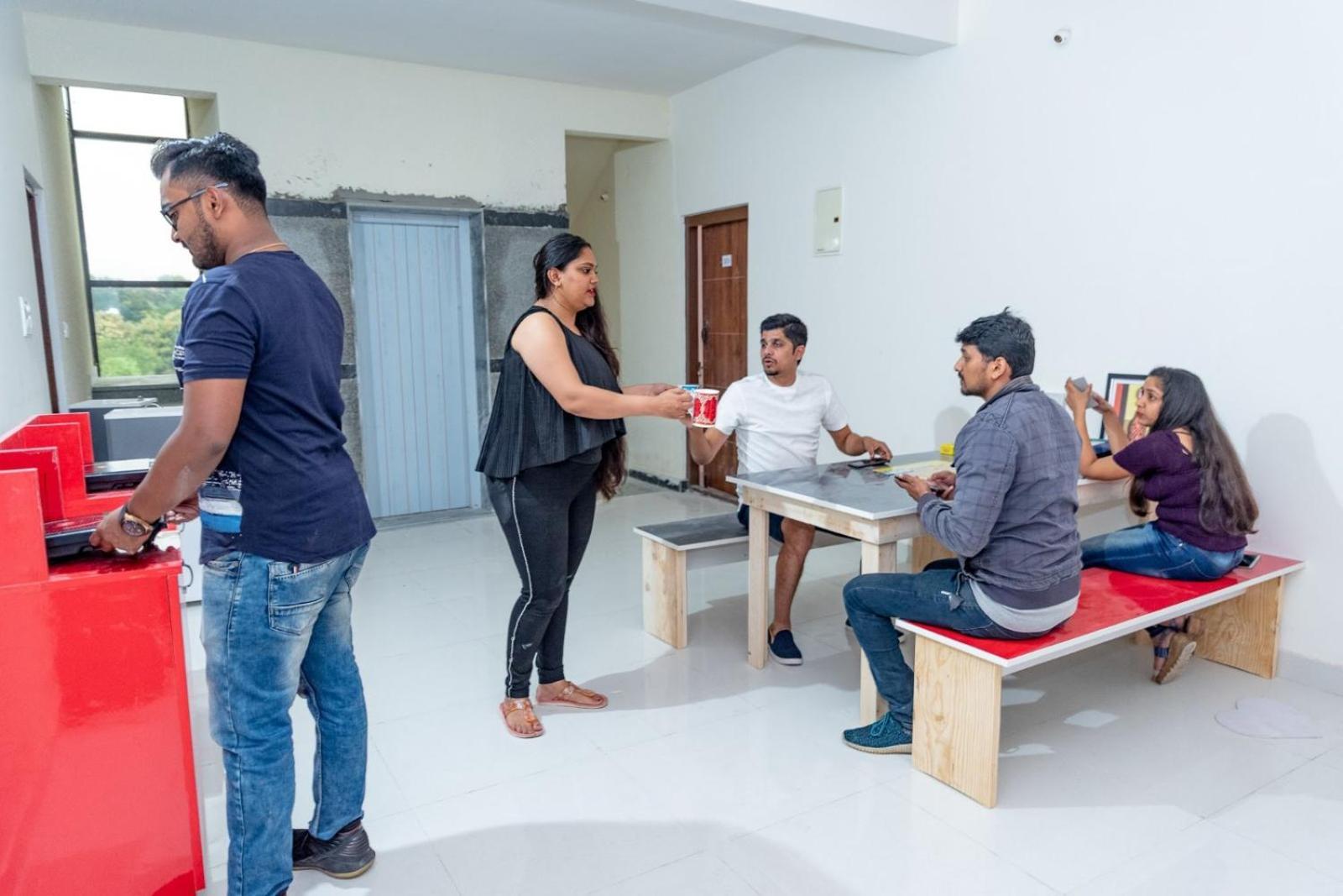 C Suites - Drava بنغالور المظهر الخارجي الصورة